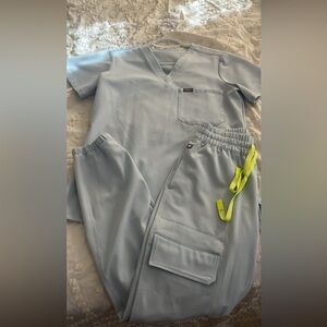 Figs Open Skies Scrub set